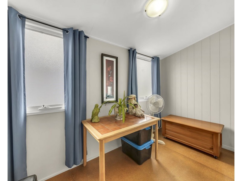 17 Omar Street, West Ipswich QLD 4305
