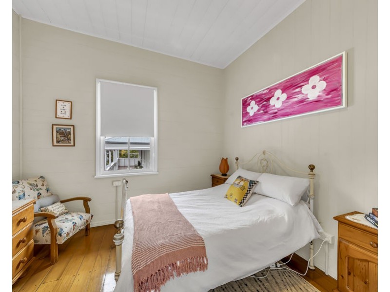 17 Omar Street, West Ipswich QLD 4305