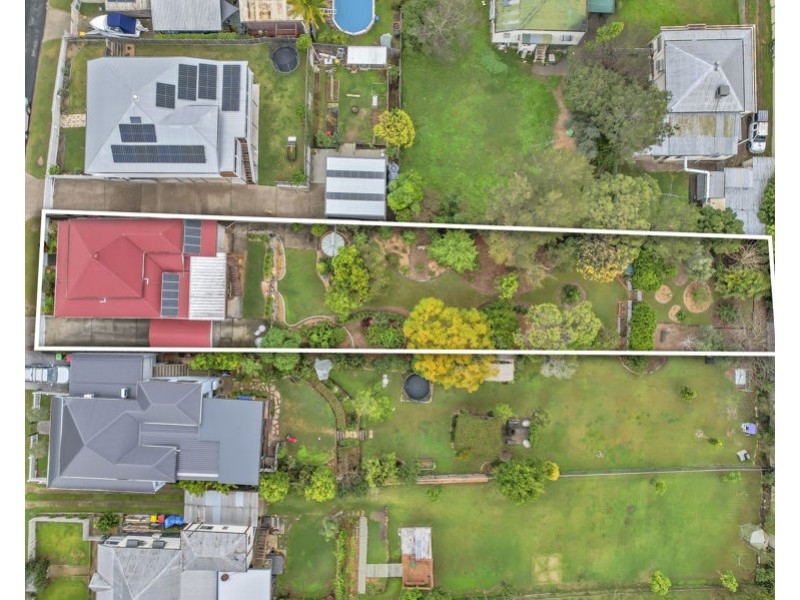 17 Omar Street, West Ipswich QLD 4305