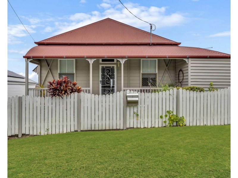 17 Omar Street, West Ipswich QLD 4305