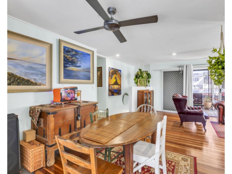 38 Raceview Street, Raceview QLD 4305
