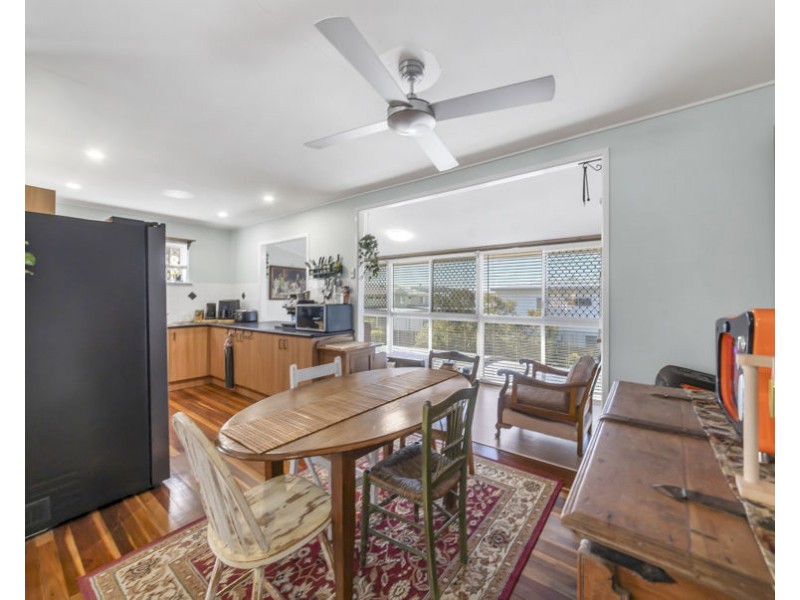 38 Raceview Street, Raceview QLD 4305