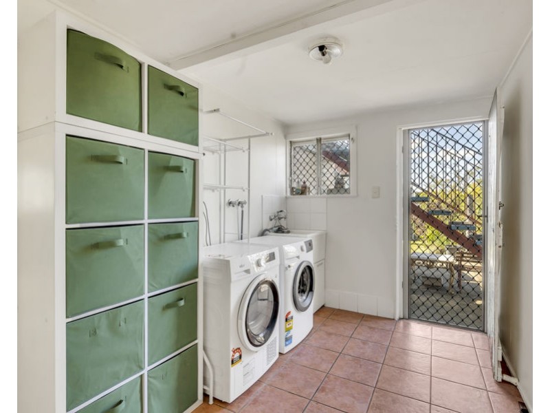 38 Raceview Street, Raceview QLD 4305