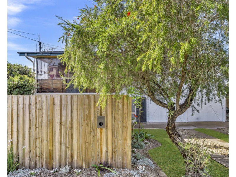 38 Raceview Street, Raceview QLD 4305