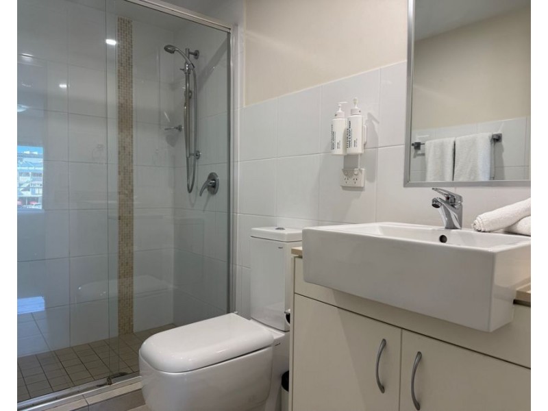 208/11 Ellenborough Street, Woodend QLD 4305