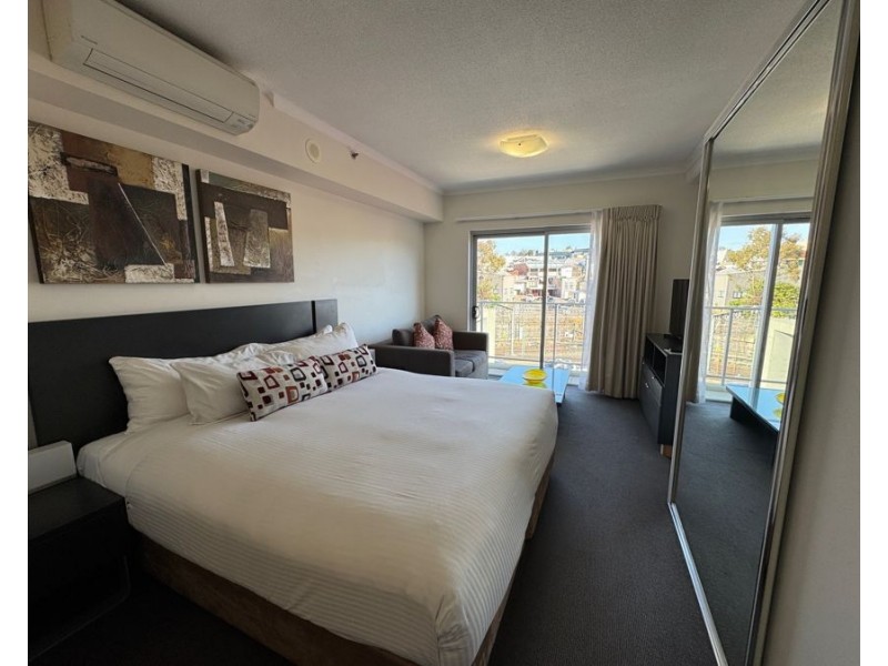 208/11 Ellenborough Street, Woodend QLD 4305