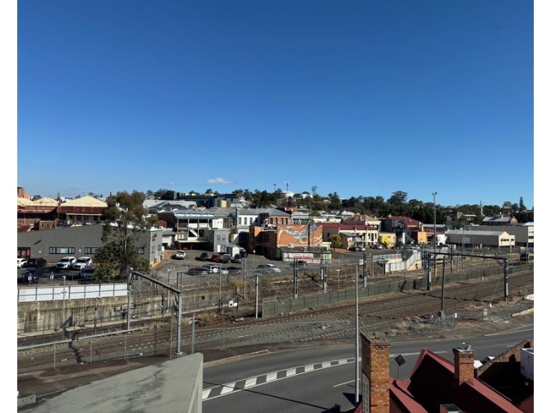 208/11 Ellenborough Street, Woodend QLD 4305