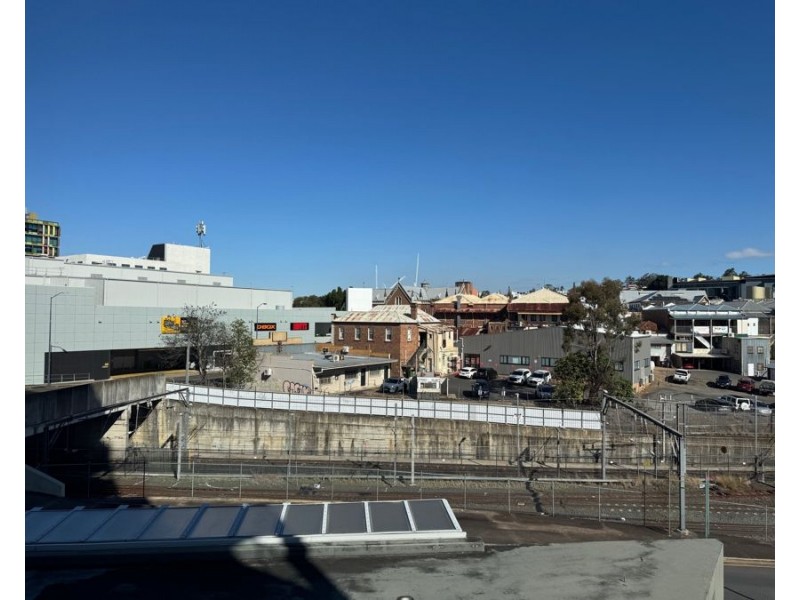 208/11 Ellenborough Street, Woodend QLD 4305
