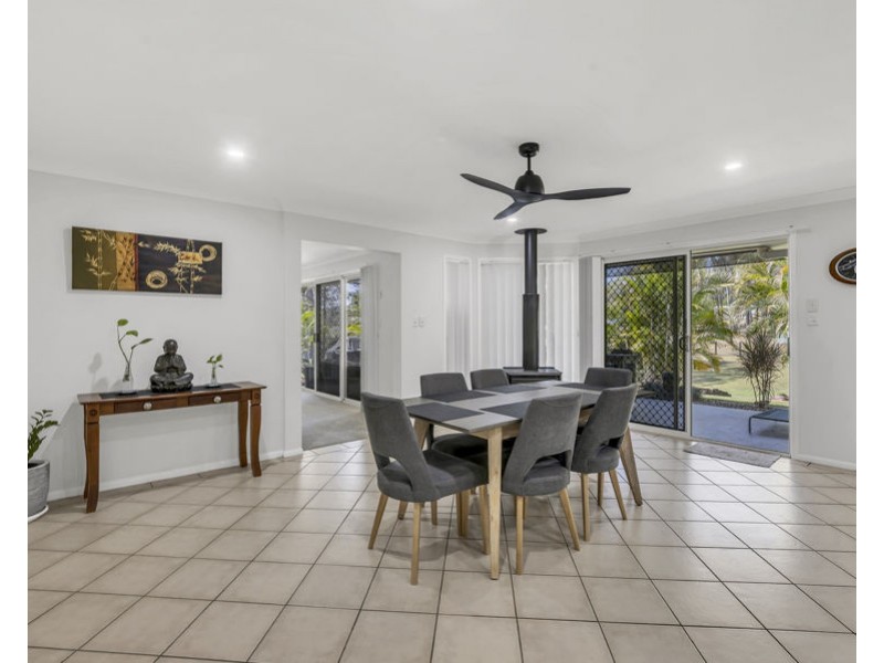 33-35 Eastfield Court, Deebing Heights QLD 4306