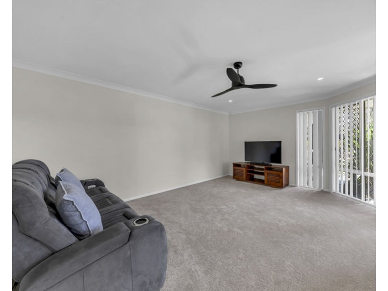 33-35 Eastfield Court, Deebing Heights QLD 4306