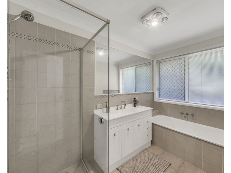 33-35 Eastfield Court, Deebing Heights QLD 4306