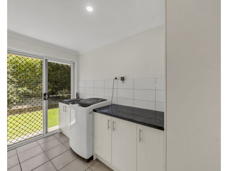 33-35 Eastfield Court, Deebing Heights QLD 4306