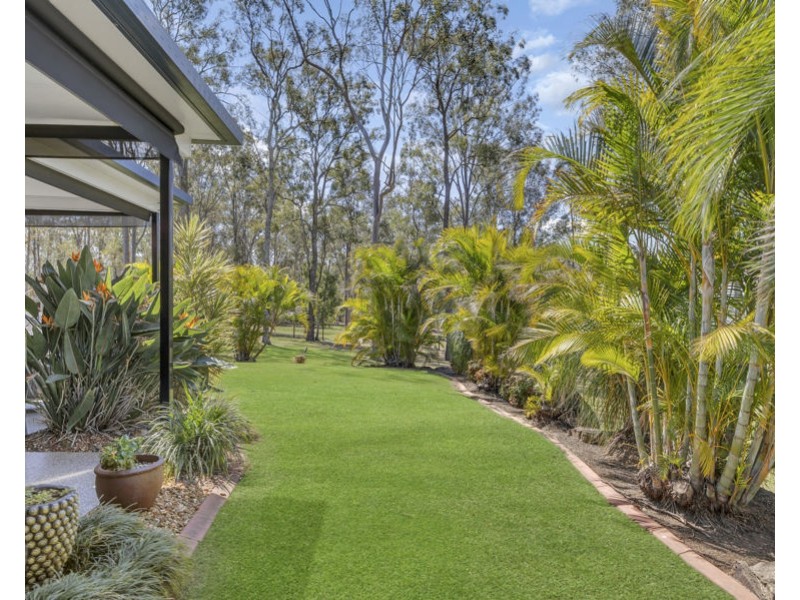 33-35 Eastfield Court, Deebing Heights QLD 4306