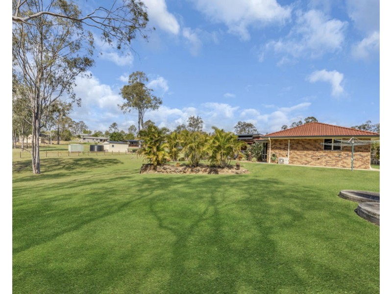 33-35 Eastfield Court, Deebing Heights QLD 4306