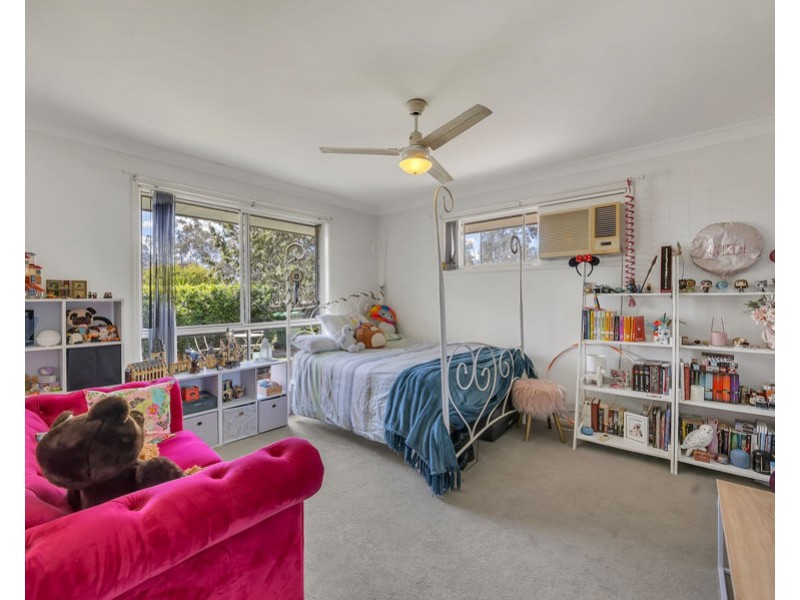 87 Sandalwood Drive, Yamanto QLD 4305