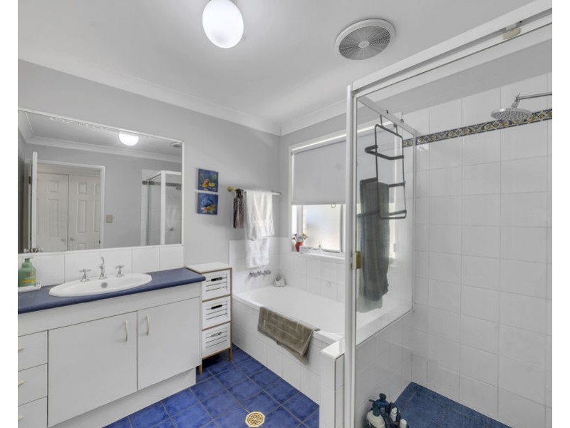 87 Sandalwood Drive, Yamanto QLD 4305