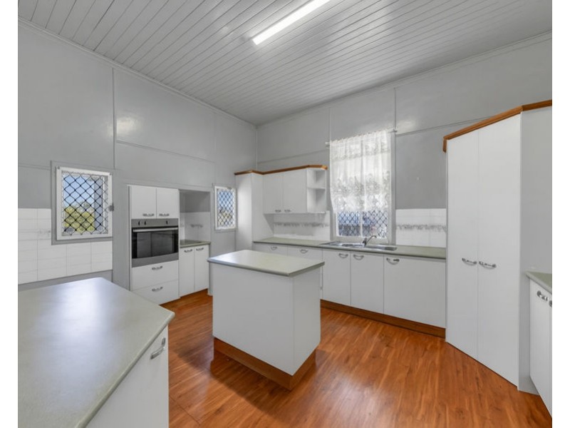 26 Pine Mountain Road, North Ipswich QLD 4305