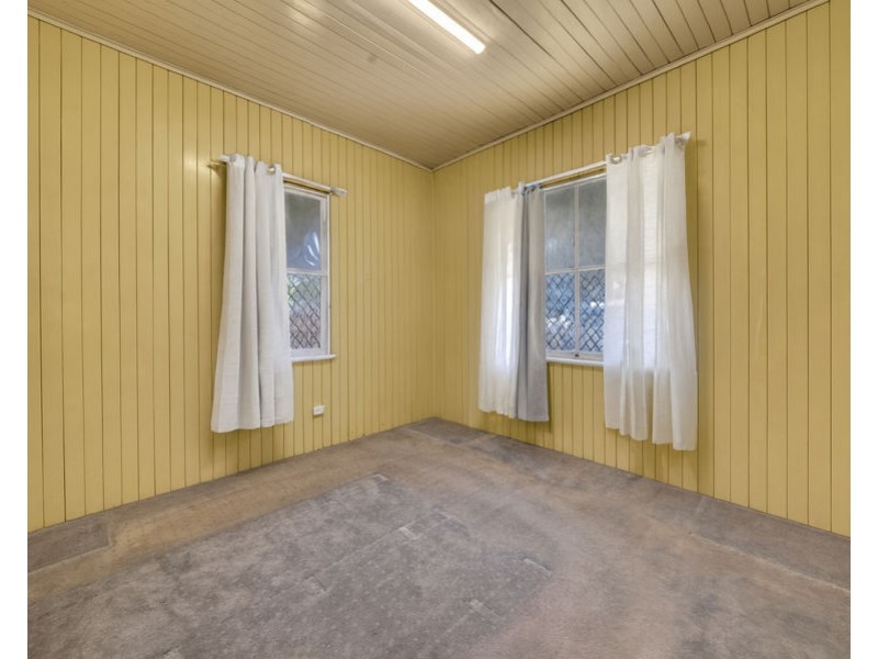 26 Pine Mountain Road, North Ipswich QLD 4305