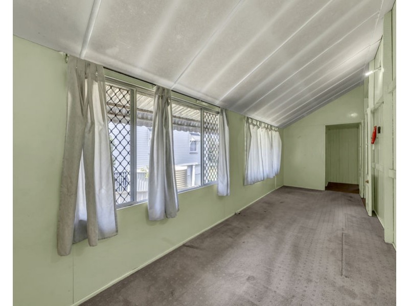 26 Pine Mountain Road, North Ipswich QLD 4305