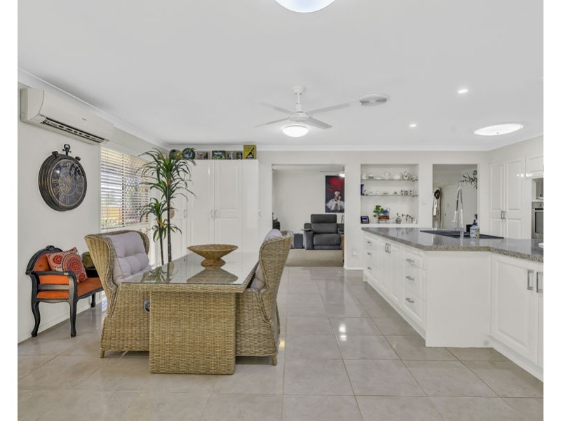 53 Lakeview Drive, Deebing Heights QLD 4306