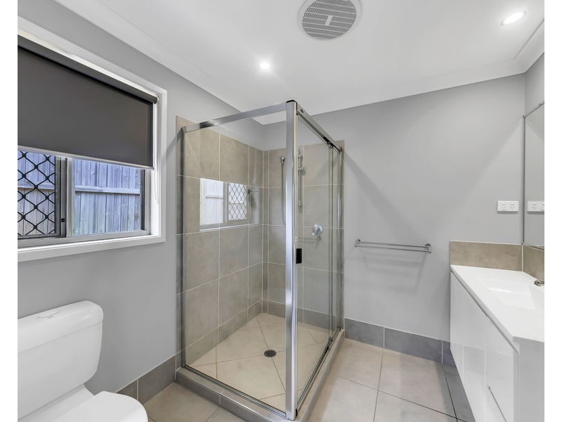 109 Sovereign Drive, Deebing Heights QLD 4306
