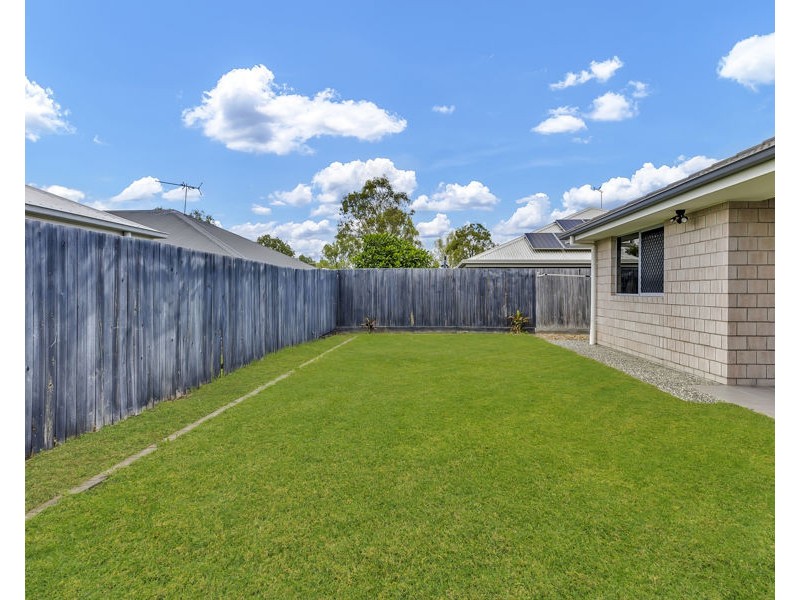 109 Sovereign Drive, Deebing Heights QLD 4306