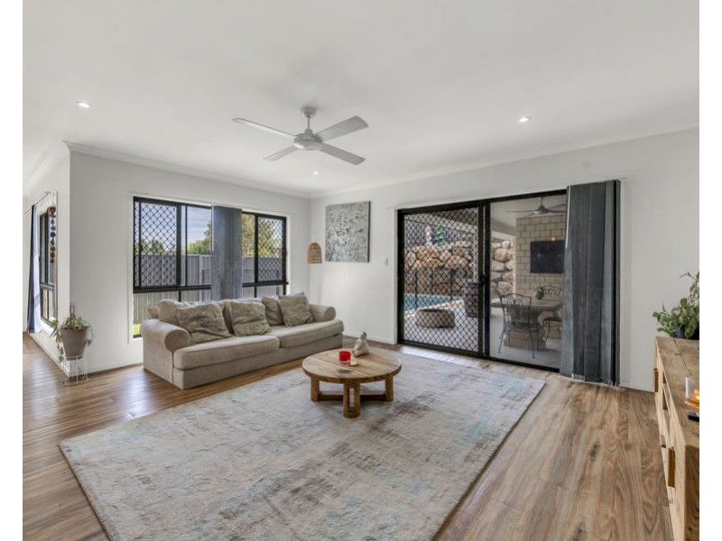 118 Sovereign Drive, Deebing Heights QLD 4306