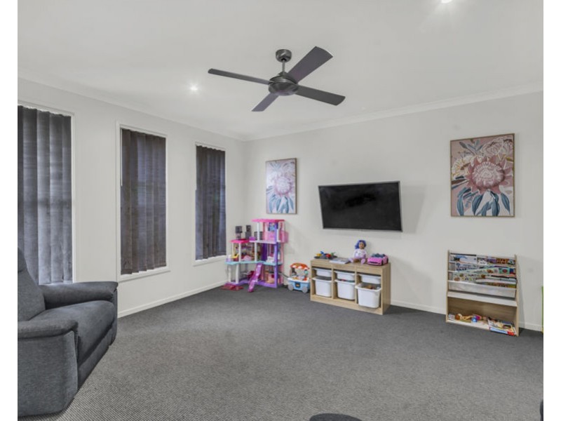 118 Sovereign Drive, Deebing Heights QLD 4306