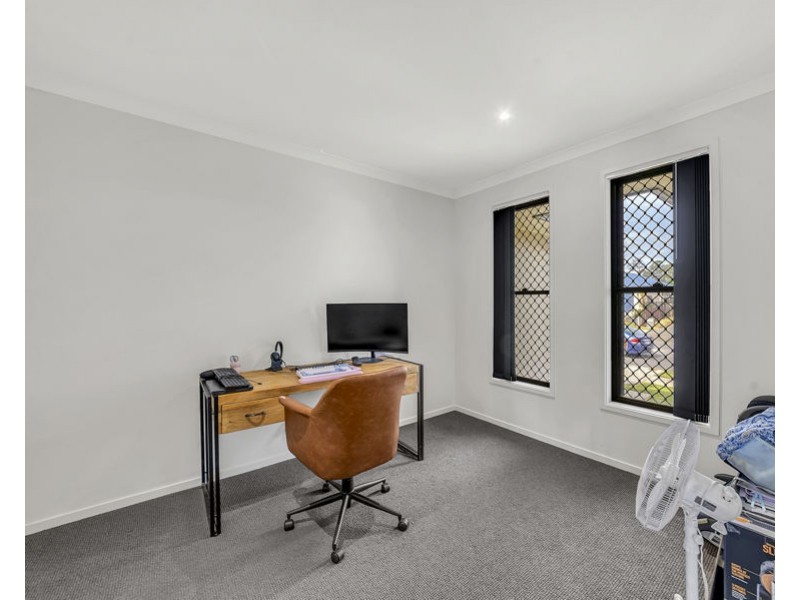 118 Sovereign Drive, Deebing Heights QLD 4306