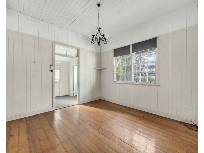 7 Willey Street, Ipswich QLD 4305