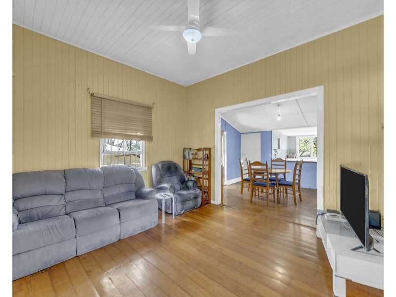 18 Chilcot Street, Silkstone QLD 4304