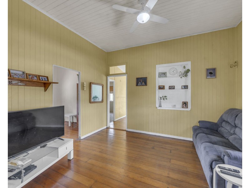 18 Chilcot Street, Silkstone QLD 4304