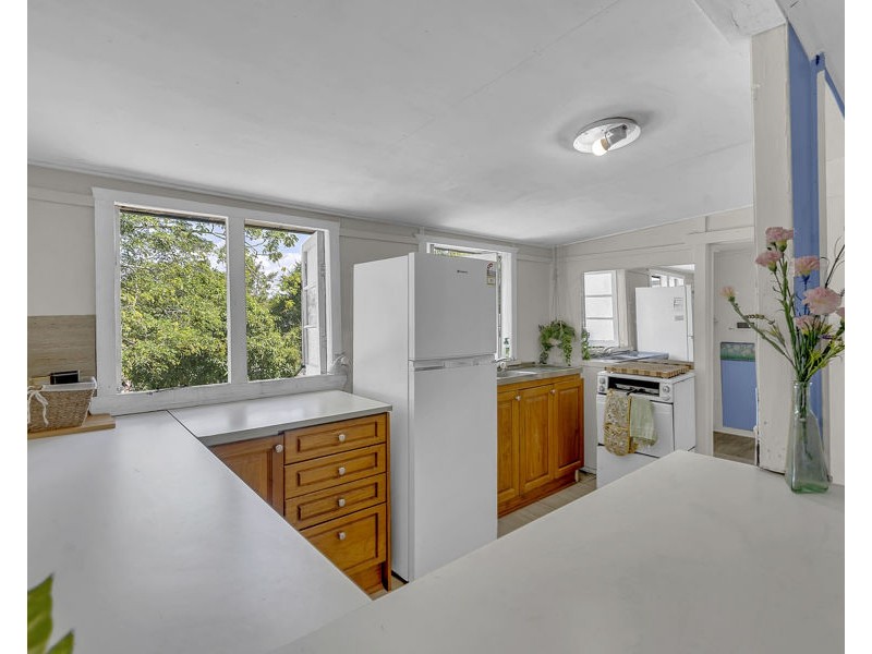 18 Chilcot Street, Silkstone QLD 4304