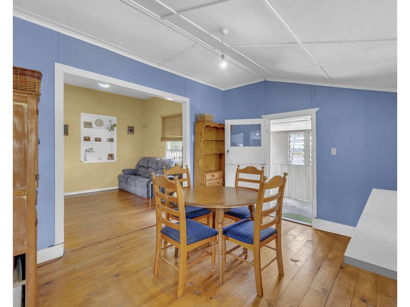 18 Chilcot Street, Silkstone QLD 4304