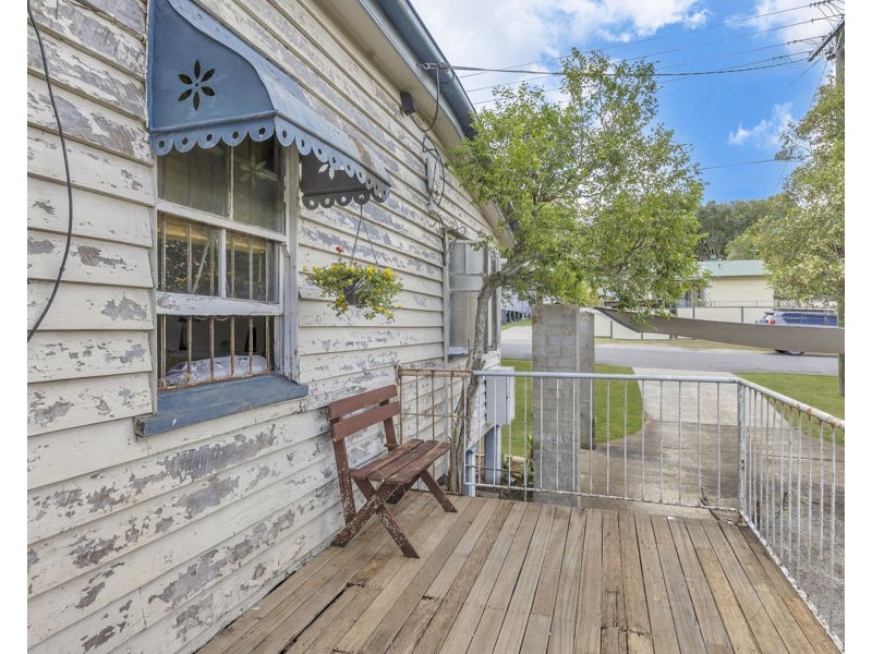 18 Chilcot Street, Silkstone QLD 4304