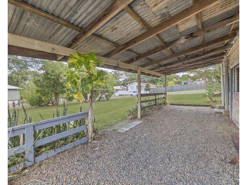 18 Chilcot Street, Silkstone QLD 4304