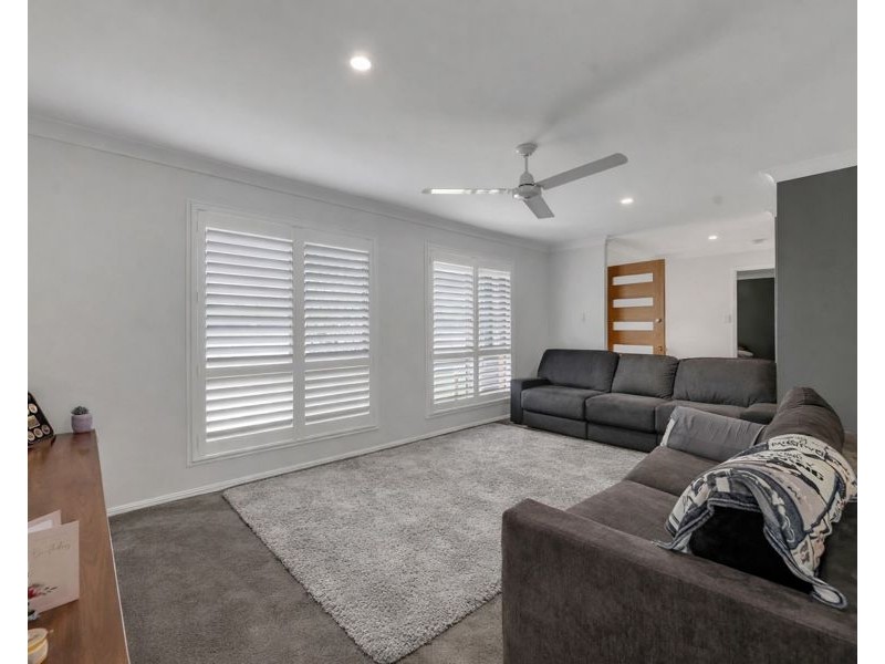 75 Equestrian Drive, Yamanto QLD 4305