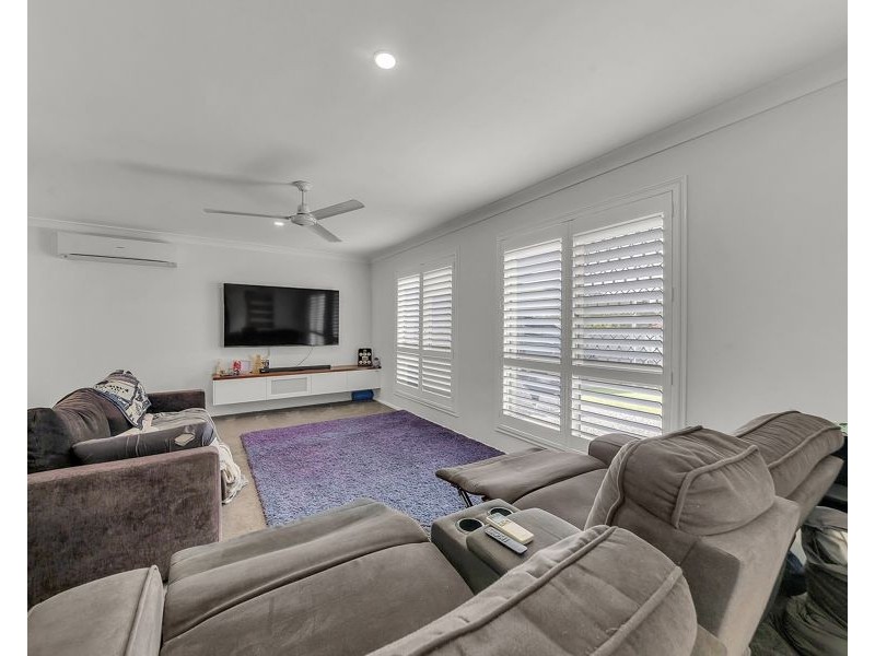 75 Equestrian Drive, Yamanto QLD 4305