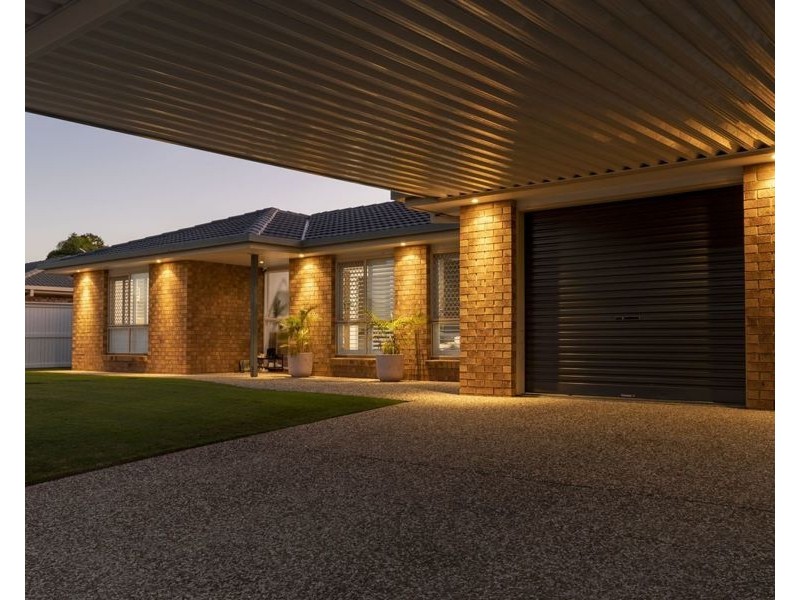 75 Equestrian Drive, Yamanto QLD 4305