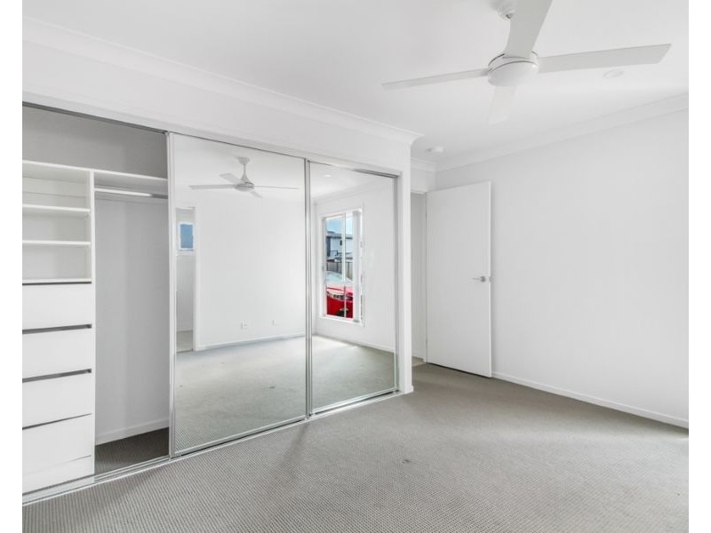 3 Saffron Court, Ripley QLD 4306