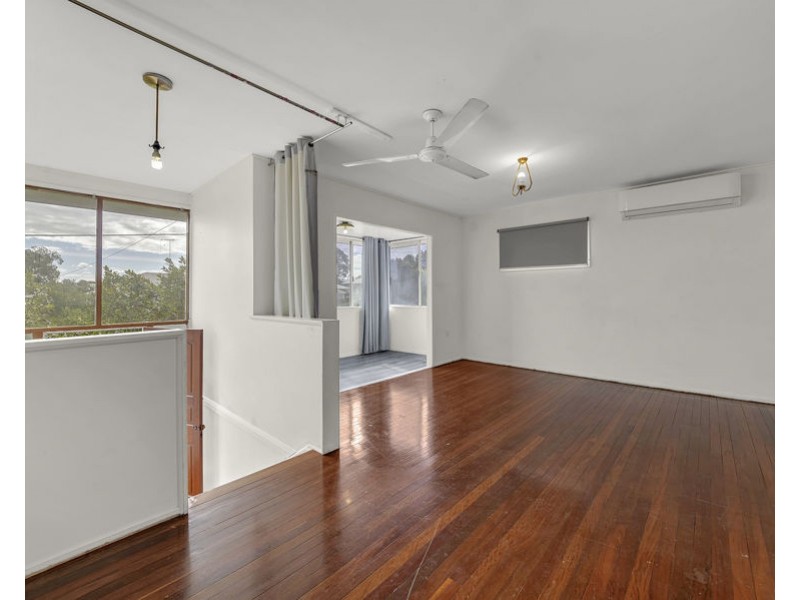 24 Briggs Road, Eastern Heights QLD 4305