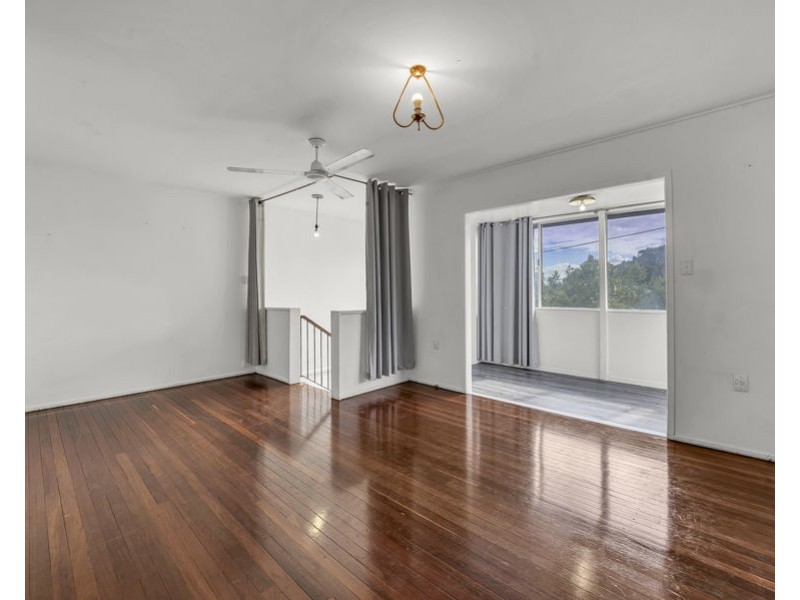 24 Briggs Road, Eastern Heights QLD 4305