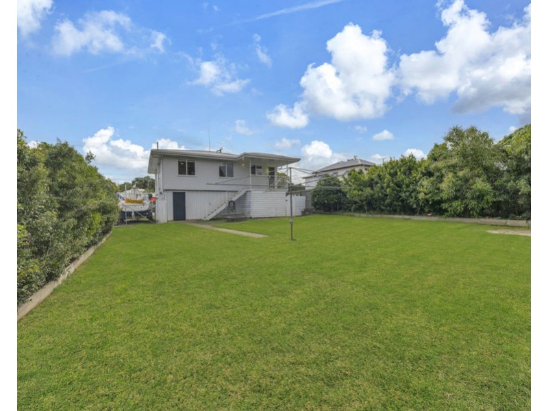 24 Briggs Road, Eastern Heights QLD 4305