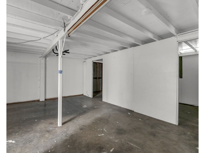 24 Briggs Road, Eastern Heights QLD 4305