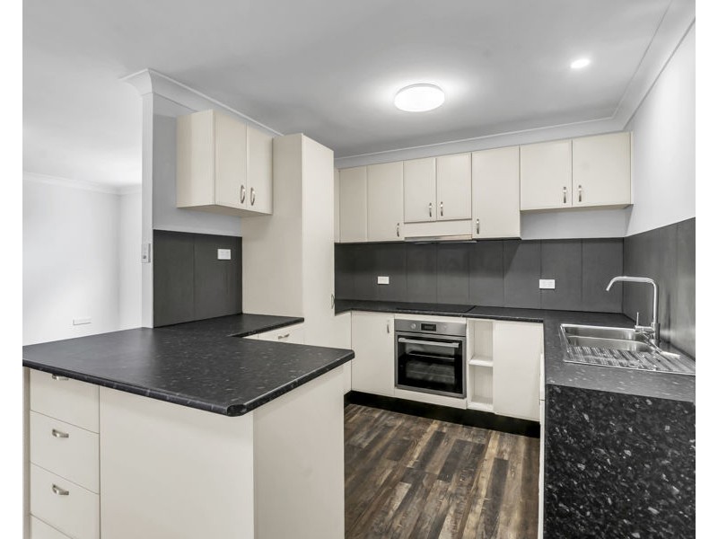 4 Warrawong Street, Eastern Heights QLD 4305