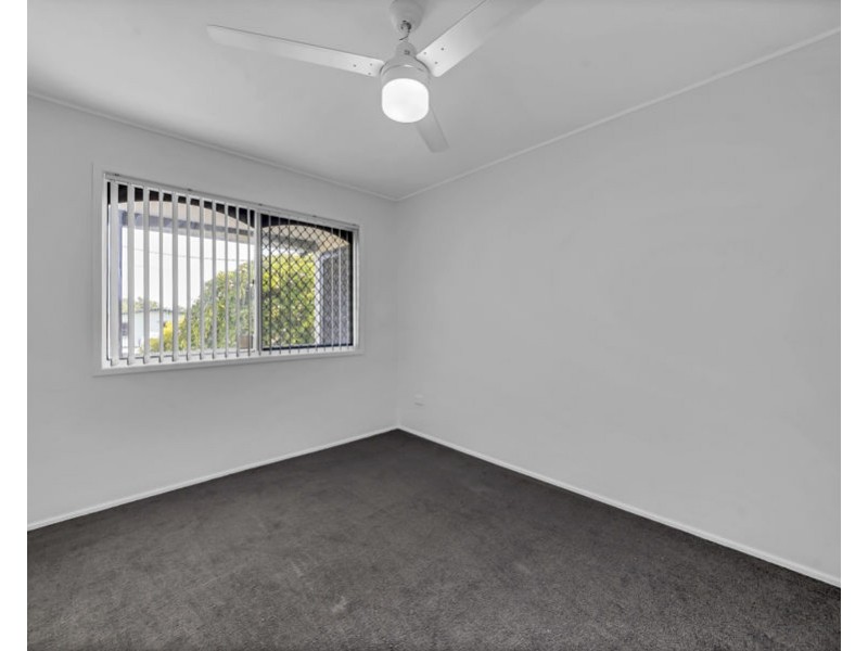 4 Warrawong Street, Eastern Heights QLD 4305