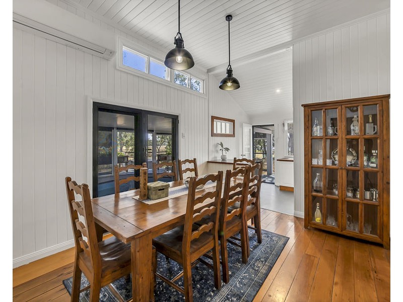 360 Carneys Creek Road, Croftby QLD 4310