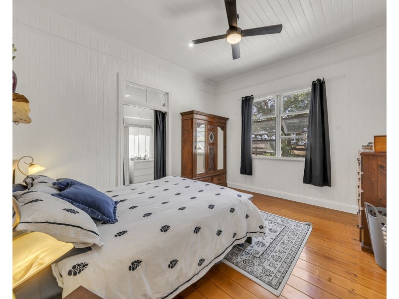 360 Carneys Creek Road, Croftby QLD 4310