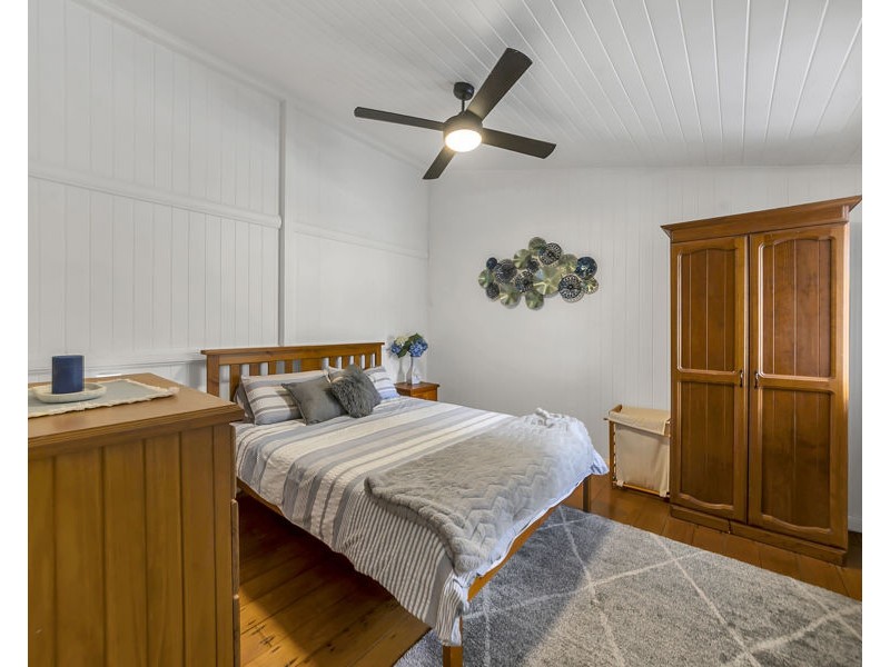 360 Carneys Creek Road, Croftby QLD 4310