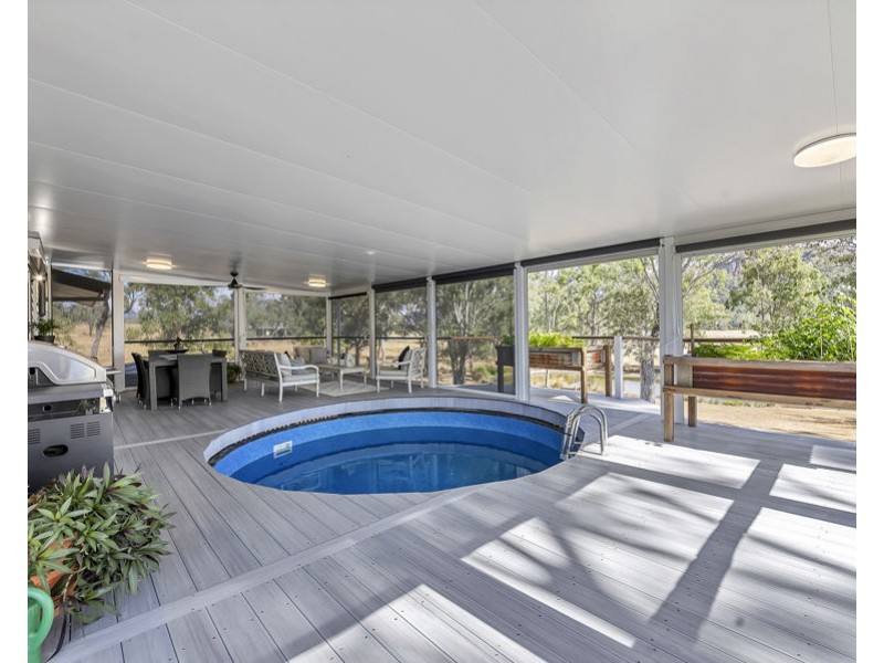 360 Carneys Creek Road, Croftby QLD 4310